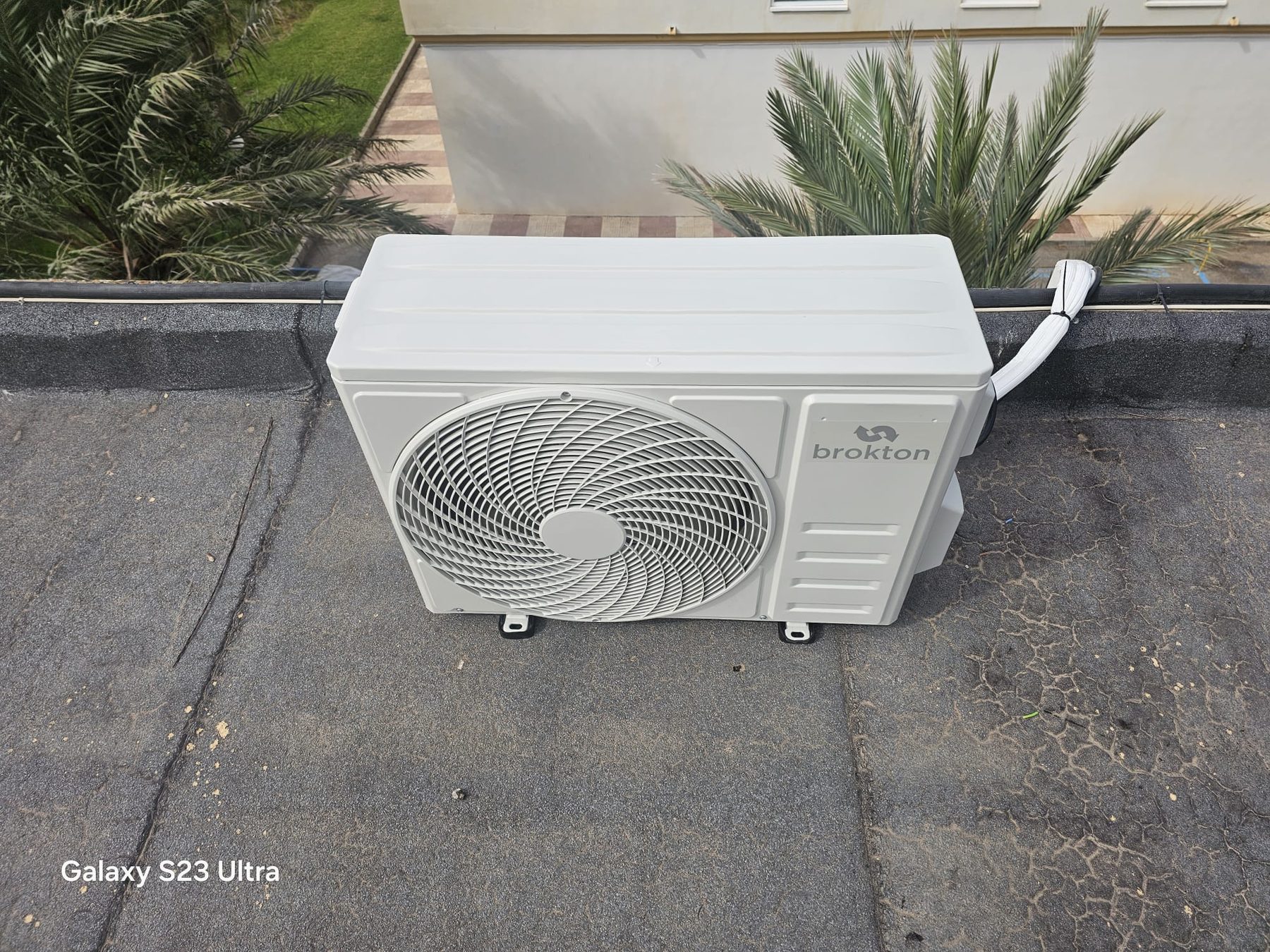 Unidad exterior y soportes
